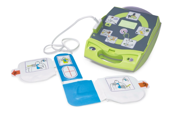 AED(自動体外式除細動器)