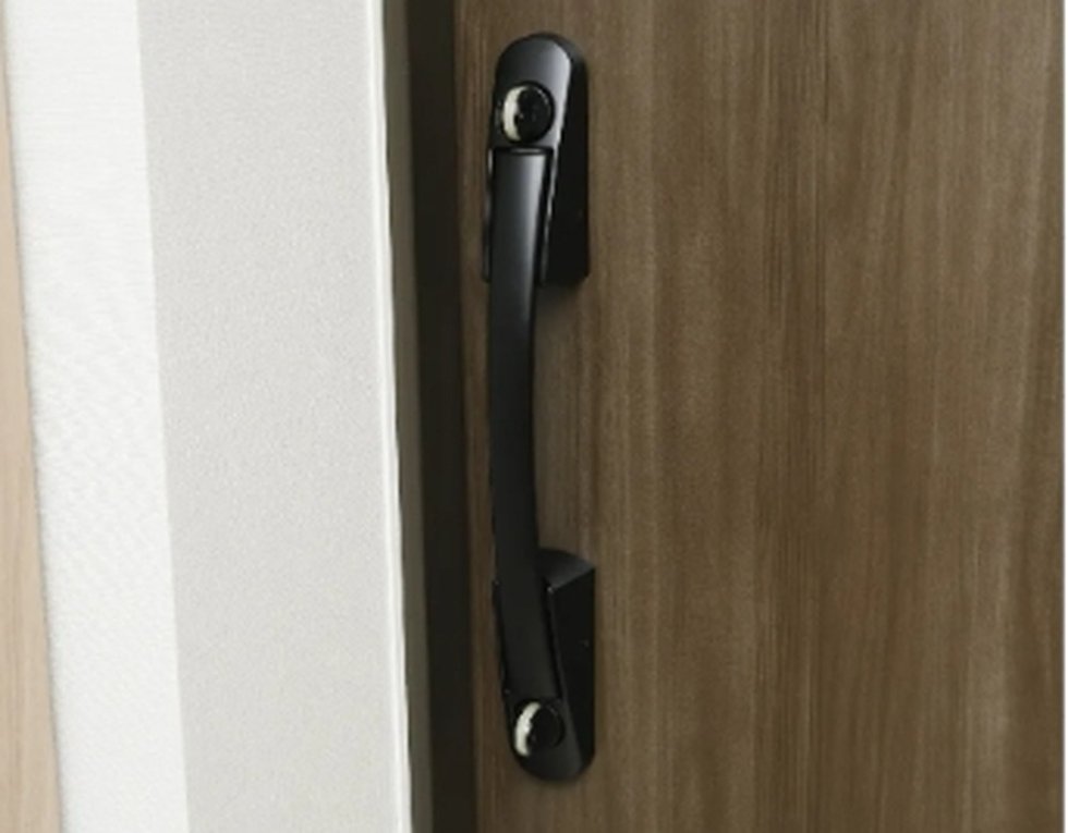 プッシュプル玄関ドア