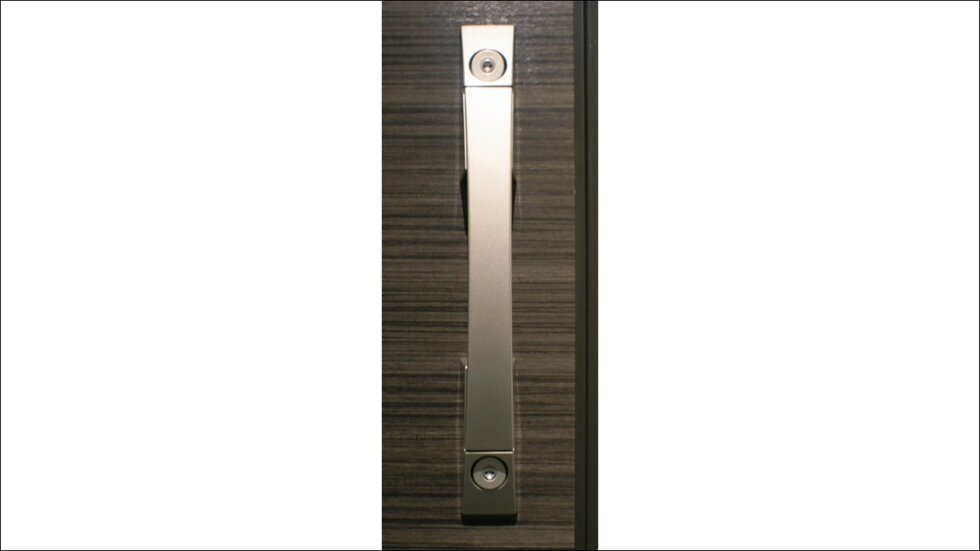 ダブルロック玄関ドア