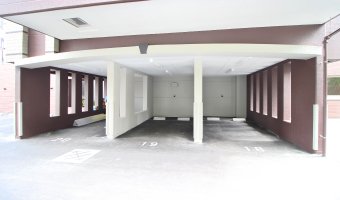 屋内駐車場(2024年7月撮影)