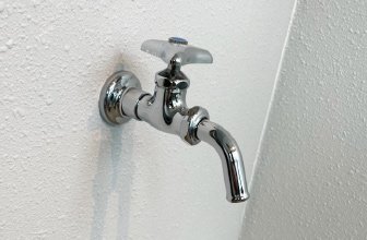 バルコニー水栓