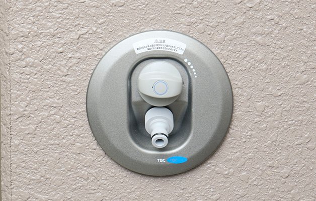 フラット屋外用散水栓