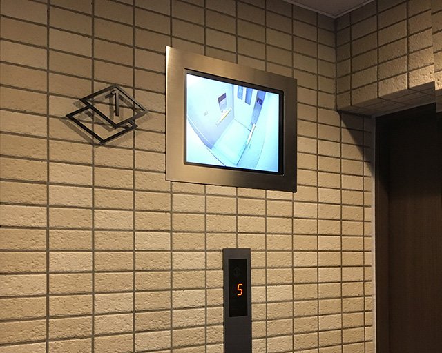 エレベーター内モニター