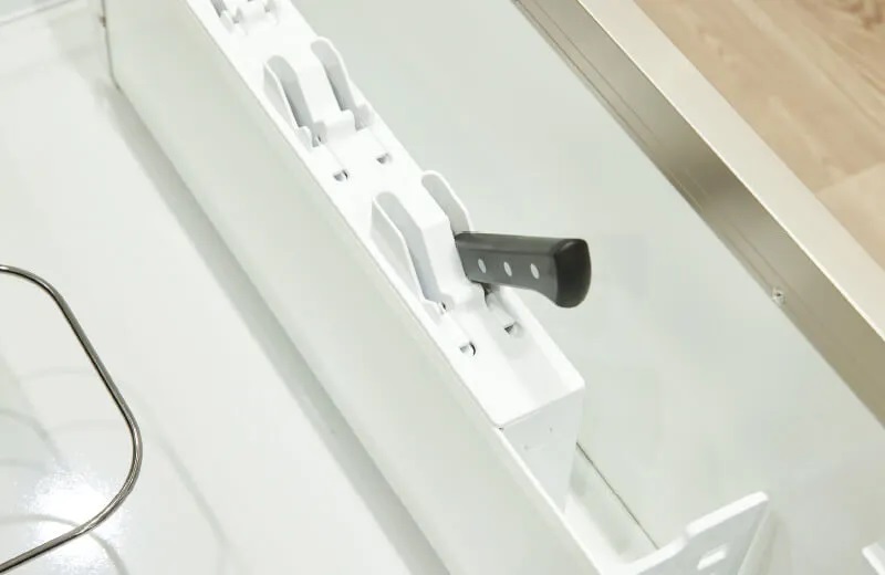 包丁隠し(チャイルドロック機構)