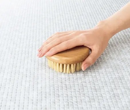 お掃除ラクラクほっカラリ床
