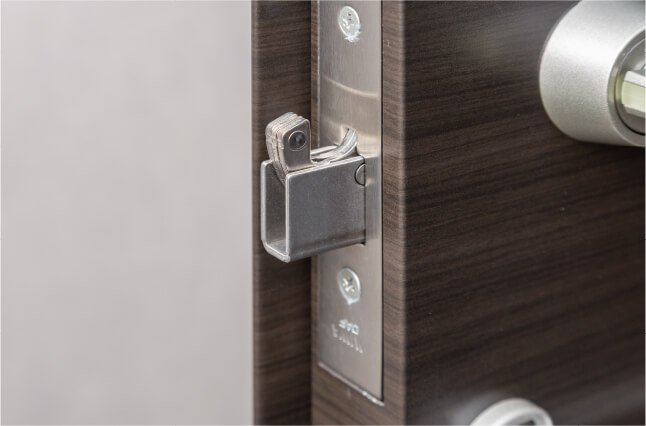 鎌付デッドボルト