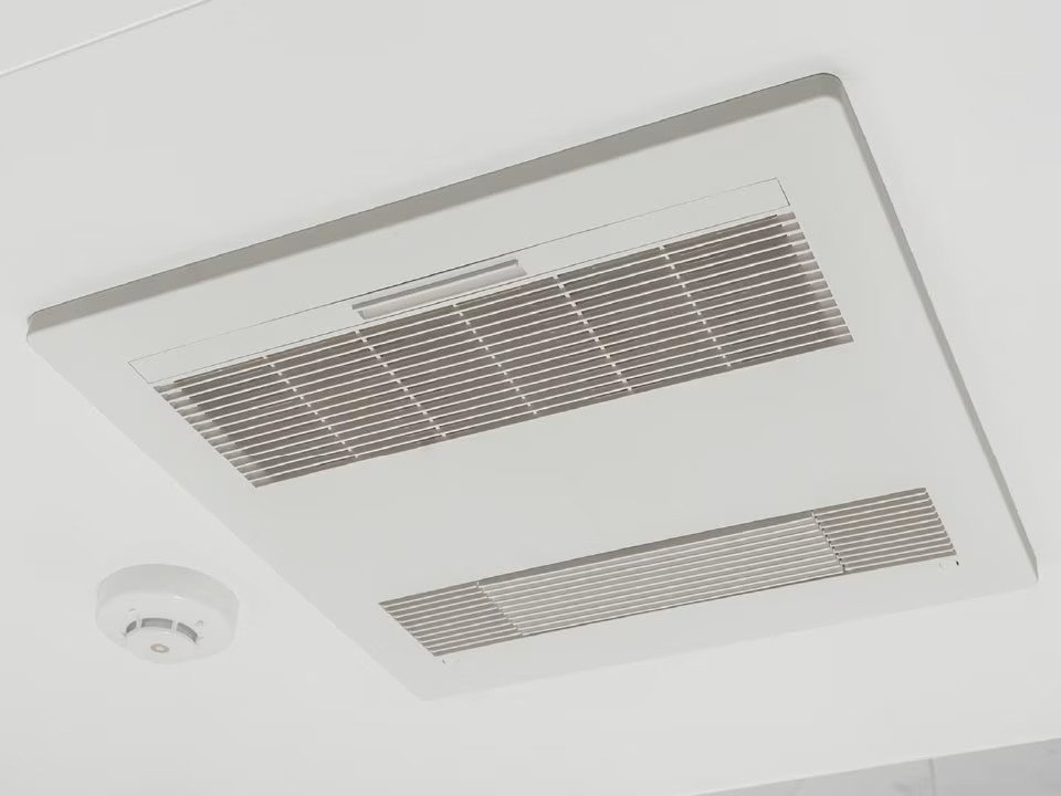 雨の日でも洗濯物が乾かせる
電気式浴室暖房乾燥機