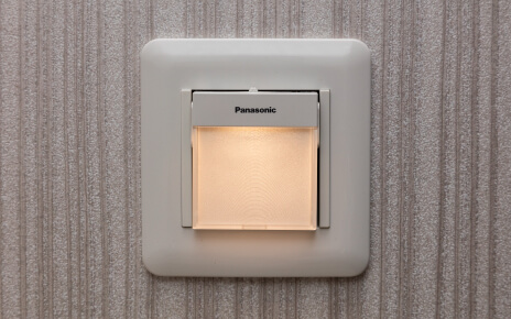 停電時でも明かりが灯る保安灯