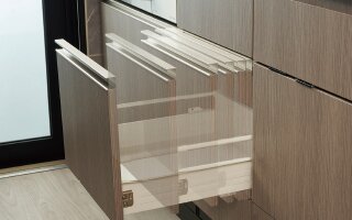 スライド収納（ソフトクローズ付）