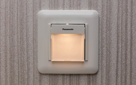 停電時でも明かりが灯る保安灯