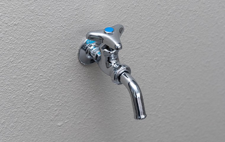 バルコニー水栓