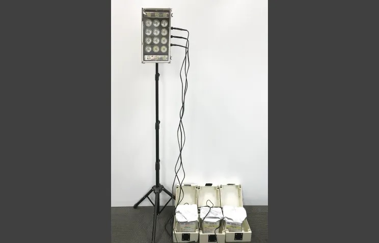 照明機器（水電池による発電）