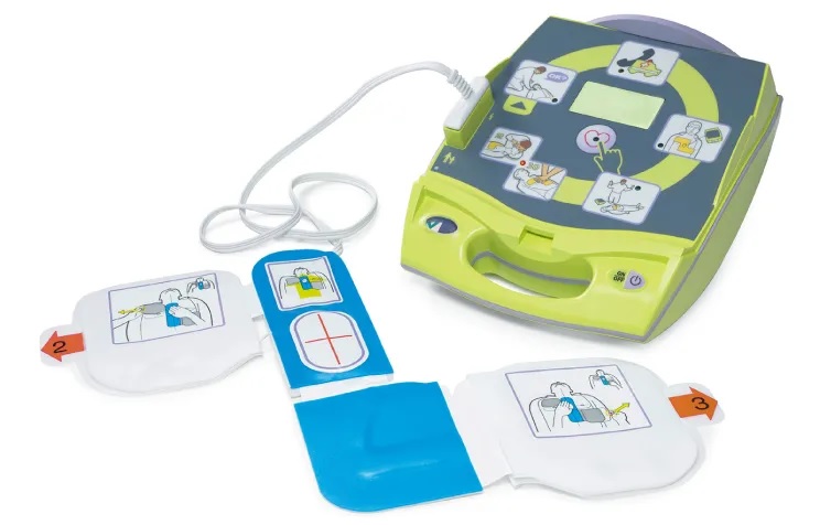 AED(自動体外式除細動器)