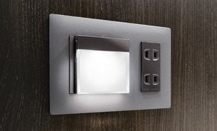 明るさセンサー付ホーム保安灯