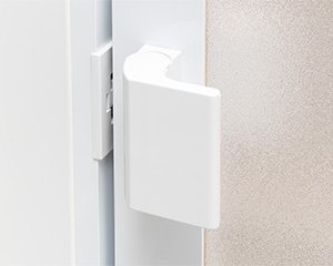 軽い力で簡単操作 プッシュプルドアハンドル