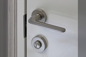 コロンボ社製
レバーハンドル