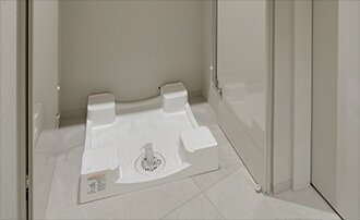 扉付き洗濯機置場