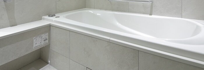 壁、床マラッツィ社製タイル仕上げ