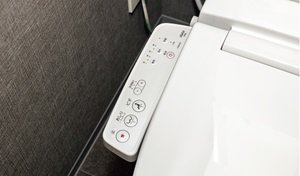 シャワートイレ