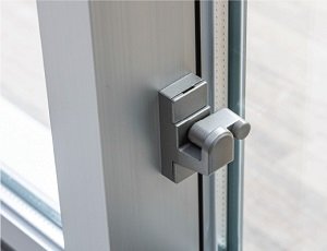 指挟み防止ストッパー