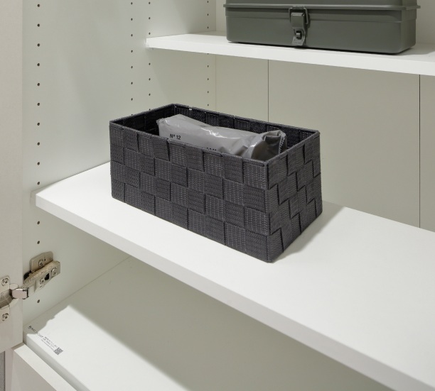 前後に分割した棚板