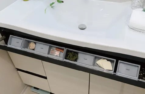 フロントポケット