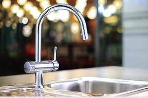 グローエ&三菱ケミカル・クリンスイ
デザイン浄水器一体型水栓
