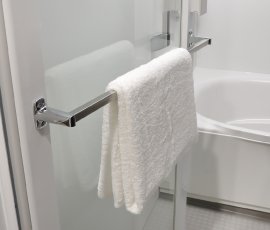 ドア外タオル掛け