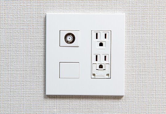 マルチメディアコンセント