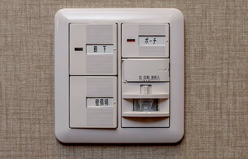 玄関オートライトセンサー