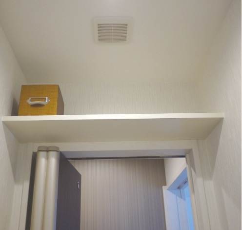 トイレドア上収納棚
