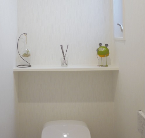 トイレ化粧棚