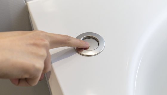 ワンプッシュ排水栓