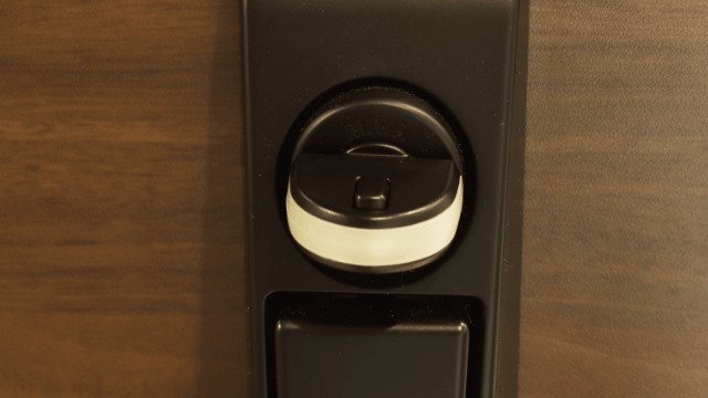 スイッチ式サムターン