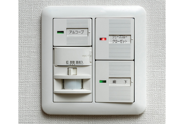 玄関オートライト照明