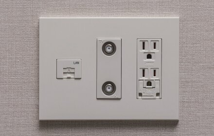 マルチメディアコンセント