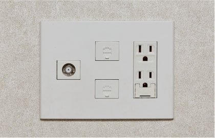 マルチメディアコンセント
