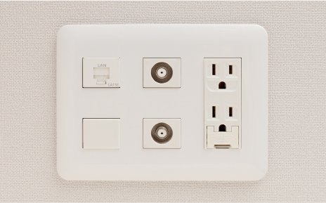 マルチメディアコンセント