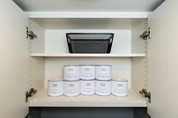 トイレ上部吊戸棚