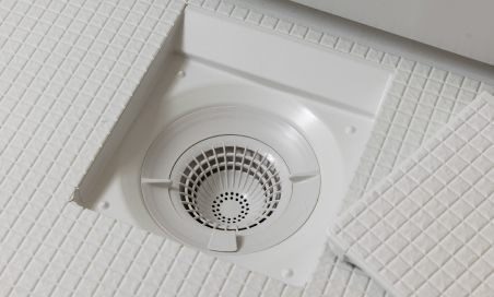 お掃除ラクラク排水口
（抗菌・防カビ仕様）