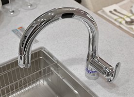 タッチレス水栓