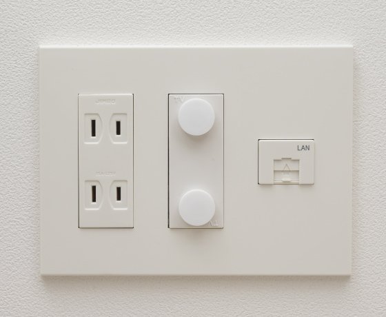 マルチメディアコンセント