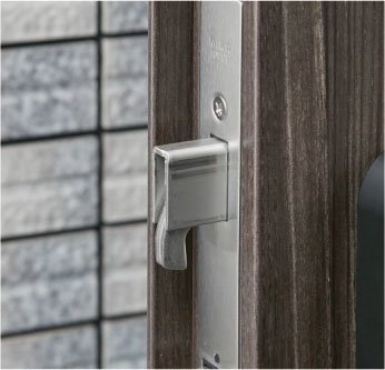 こじ開けによる不正解錠を防ぐ鎌デッド本締錠