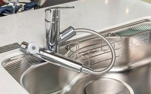浄水機能付ハンドシャワー水栓