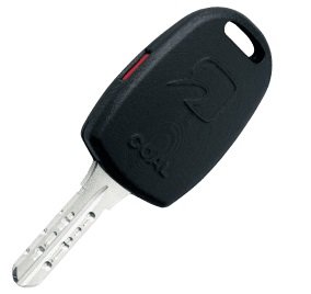 非接触キーをかざすだけでオートロックを解錠