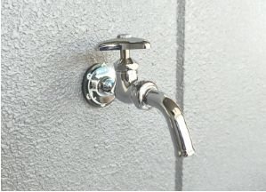 バルコニー散水栓
