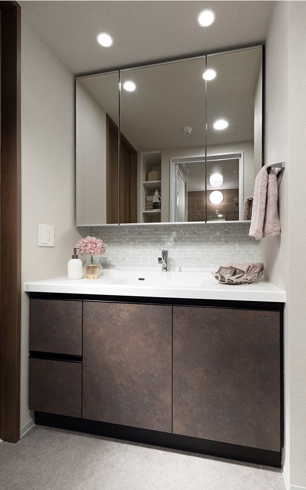Powder Room／Rest Room