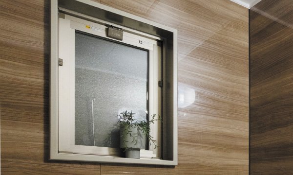 浴室窓