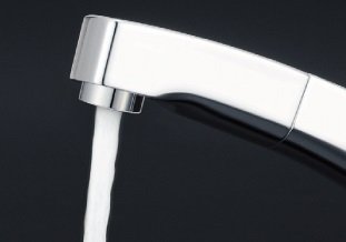 泡沫吐水