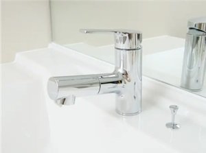引き出し式水栓